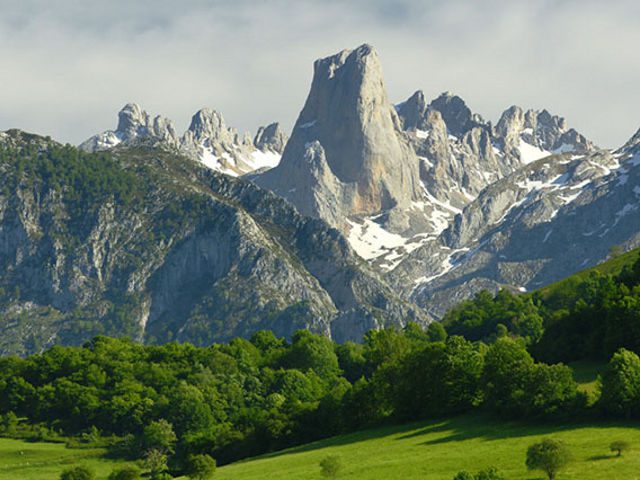 Asturias - Naranjo de Bulnes - Picos de Europa