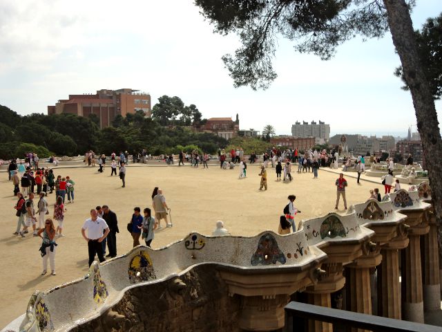 Barcelona - Parque Guell - Plaza Central