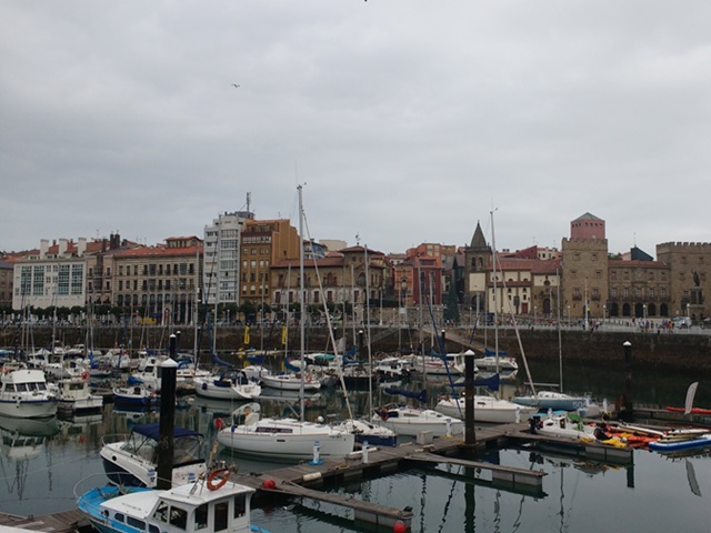 que ver en Gijón en un día - Puerto Deportivo