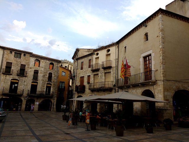 Girona - Besalú - Plaza Mayor