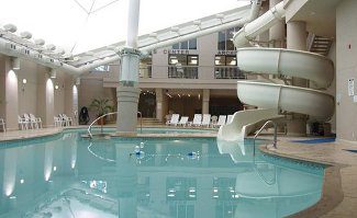 Hilton Niagara Falls - Piscina